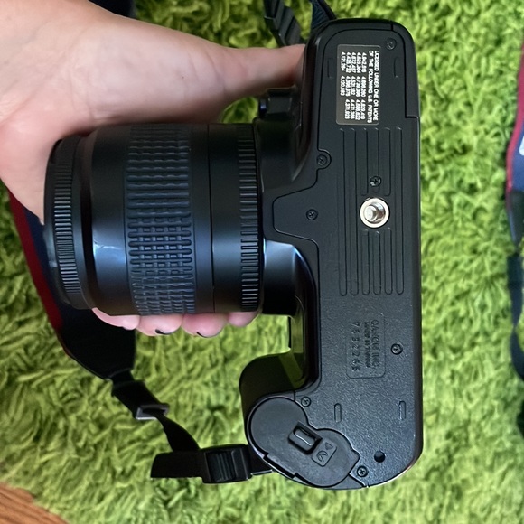 Canon eos rebel x s 35mm film SLR autofocus camera with 35-80mm wide/zoom lens - Picture 7 of 7